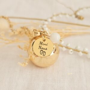 bola de grossesse or “mini nous pieds" et pierre au choix sur chaîne dorée